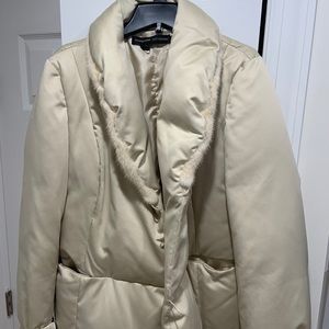 Gorgeous Adrienne Vittadini women’s winter jacket